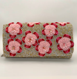 Medium Structured Clutch