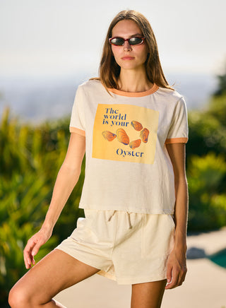 SU26-03-G63H86 - RINGER BOXY CREW TEE - THE WORLD IS YOUR OYSTER